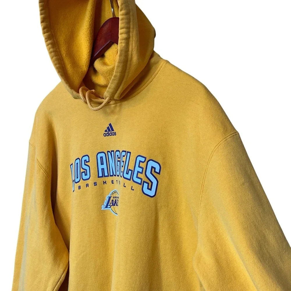 Adidas LA Lakers Mens Hoodie XXL Gold Graphic Basketball Sweatshirt Los Angeles
